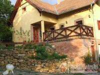 S�lyom Vend�gh�z - Orf�