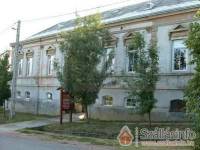 N�gy �vszak Vend�gh�z - K�v�g�sz�l�s
