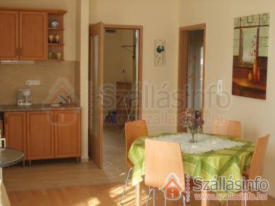 Apartmanház 64001 (West Transdanubien > Zala megye > Hévíz)