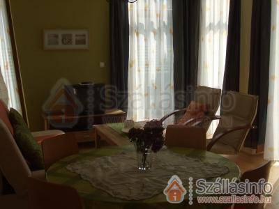 Apartmanház 64001 (West Transdanubian > Zala megye > Hévíz)