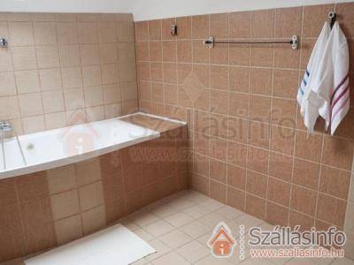 Apartman 66201 (Dél-Alföld > Csongrád megye > Makó)