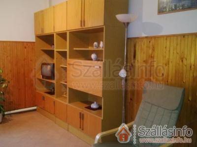 Adél Apartman (West Transdanubian > Vas megye > Sárvár)