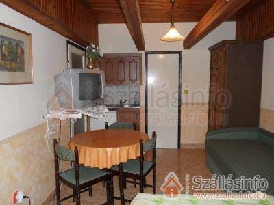 Apartmanház Gabriella (South Transdanubian > Baranya megye > Harkány)