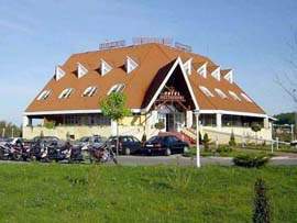 Gastland Hotel M0 - Szigetszentmikl�s