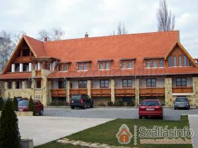 Balatonfői Yacht Club Hotel (Central Transdanubian > Veszprém megye > Balatonkenese)