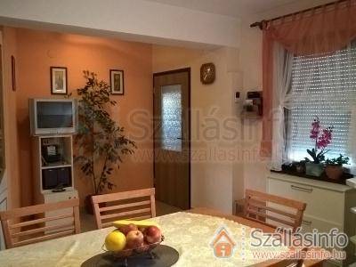 Balatonkenese Apartman (Zentral Transdanubien > Veszprém megye > Balatonkenese)