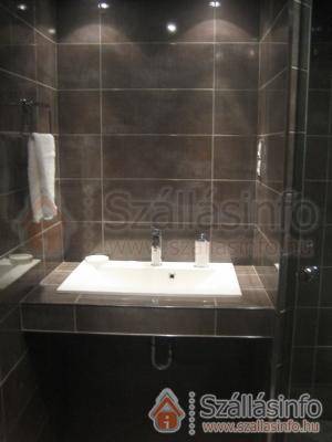 Egri Csillag Apartman (North Hungary > Heves megye > Eger)