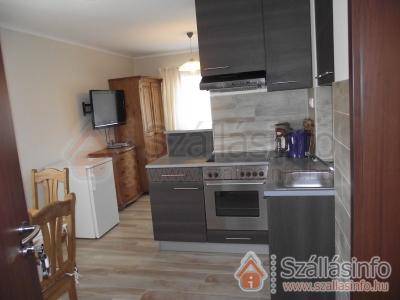 Besenyei Apartman (West Transdanubien > Vas megye > Sárvár)