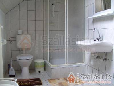 Csombó Apartman (West Transdanubian > Zala megye > Hévíz)