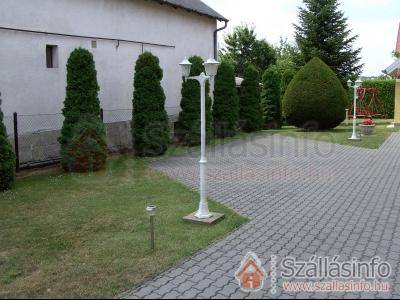 Csombó Apartman (West Transdanubian > Zala megye > Hévíz)