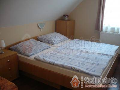 Eszter Apartmanház (Észak-Alföld > Hajdú-Bihar megye > Hajdúszoboszló)