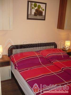 Eszter Apartmanház (North Plain > Hajdú-Bihar megye > Hajdúszoboszló)