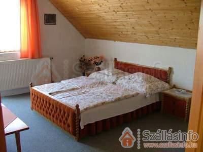 Hajas Familia kiadó szobái (Dél-Dunántúl > Somogy megye > Balatonmáriafürdő)