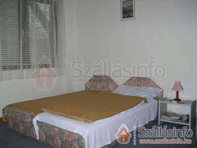 Harka Apartmanház (West Transdanubian > Győr-Moson-Sopron megye > Harka)