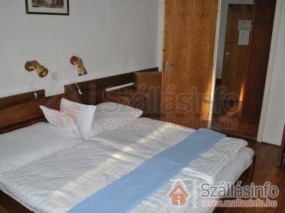 Harmónia Apartmanház (Süd Transdanubien > Somogy megye > Balatonlelle)