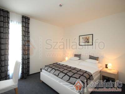 Hotel Arkadia (South Transdanubian > Baranya megye > Pécs)