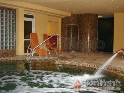 Hotel Laroba**** (Central Transdanubian > Veszprém megye > Alsóörs)