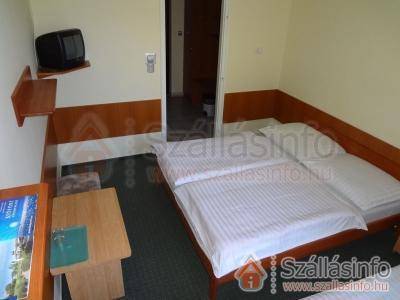 Hotel Solero** (Süd Transdanubien > Somogy megye > Siófok)