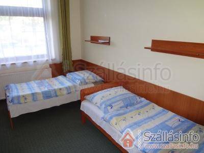 Hotel Solero** (South Transdanubian > Somogy megye > Siófok)