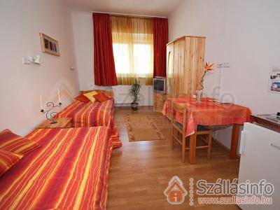 Hungária Apartmanház (South Transdanubian > Baranya megye > Pécs)