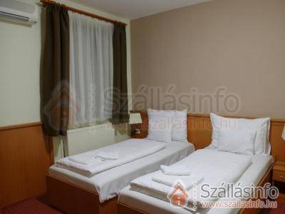 König Hotel (South Transdanubian > Baranya megye > Pécs)