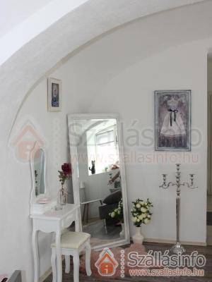 Korona Apartman (Central Transdanubian > Fejér megye > Székesfehérvár)