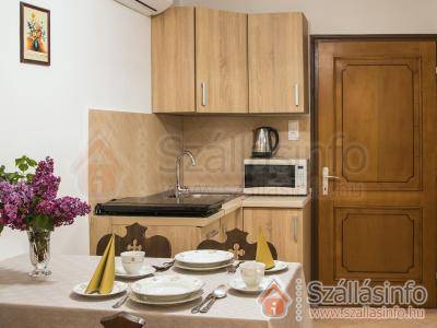 Matild Apartmanház (Süd Transdanubien > Somogy megye > Siófok)