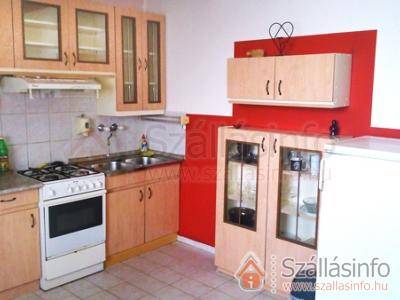 Orchidea Apartman (Central Transdanubian > Komárom-Esztergom megye > Tata)