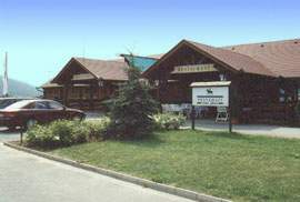 Petnehzy Club Hotel