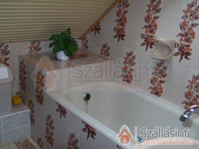 Piroska Családi Apartmanház (South Transdanubian > Baranya megye > Harkány)