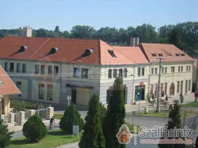 Rábensteiner Apartman Panzió (West Transdanubian > Győr-Moson-Sopron megye > Fertőd)