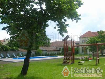 Rábensteiner Apartman Panzió (West Transdanubien > Győr-Moson-Sopron megye > Fertőd)