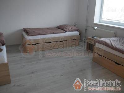 Relax Center (Nord Ungarn > Borsod-Abaúj-Zemplén megye > Berente)