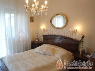 Royal Luxus Wellness Apartman (Süd Transdanubien > Somogy megye > Siófok)