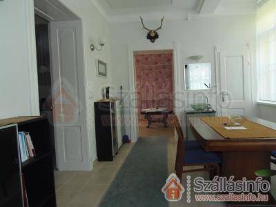 Rózsakert Apartman (South Transdanubian > Tolna megye > Paks)