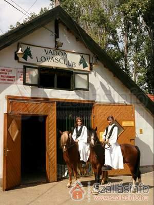 Vadvirág Hotel és Étterem (Nyugat-Dunántúl > Győr-Moson-Sopron megye > Ágfalva)