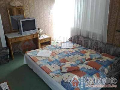 Viola Apartman (North Hungary > Heves megye > Bélapátfalva)